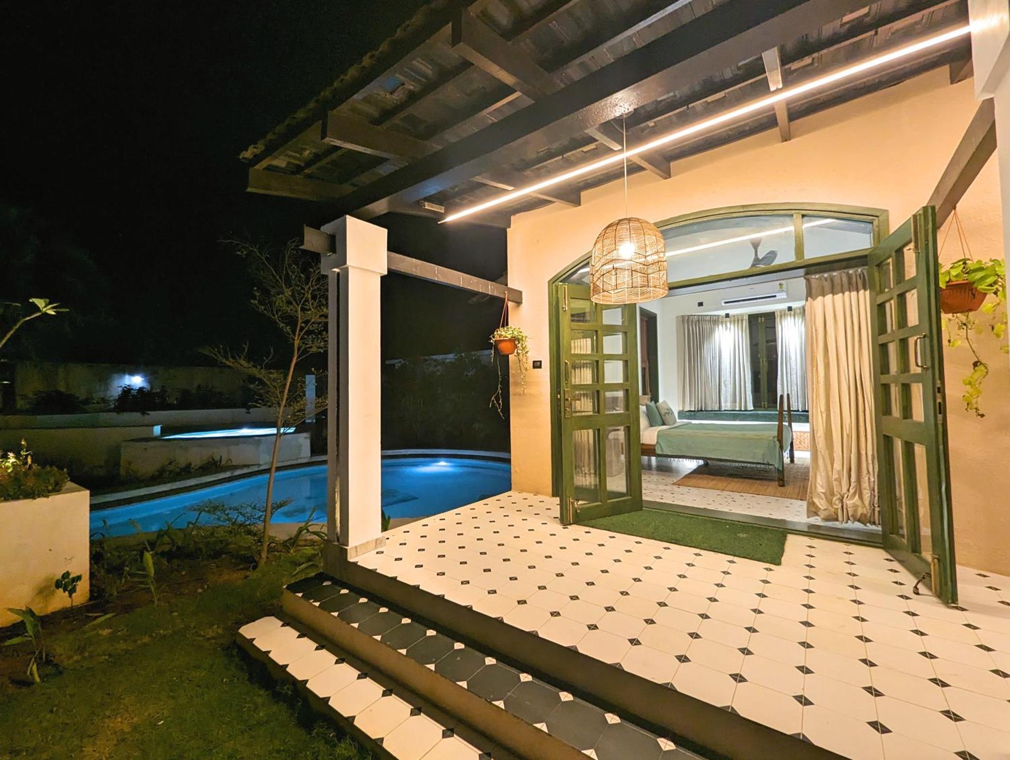 Isles Luxury Beach B&B Mahabalipuram Exterior photo