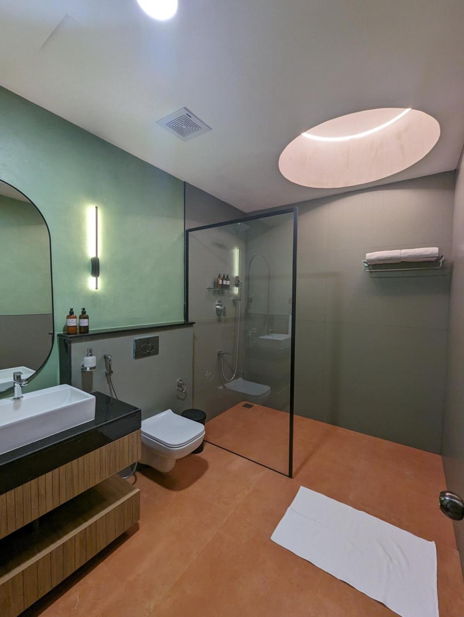 Isles Luxury Beach B&B Mahabalipuram Exterior photo